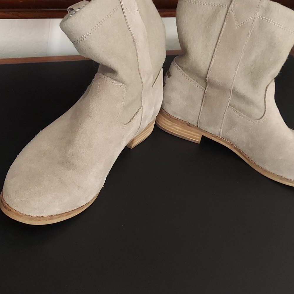 TOMS - Picture 11 of 16